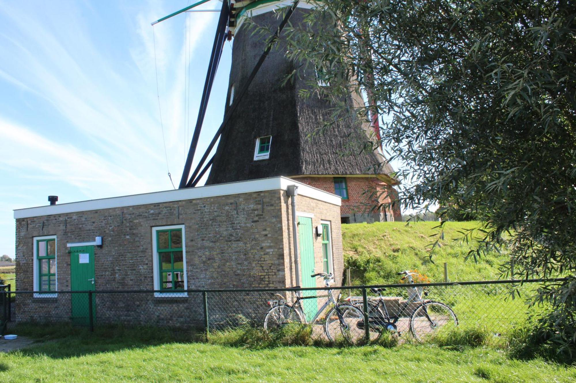 Slapen Aan De Voet Van De Molen Ovezande Экстерьер фото